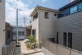 5号棟は24帖のＬＤＫに大きな吹抜けとカウンターの付いた住まい。1階は続き間和室を合わせると28帖ほどの大空間に！2階洋室は全室ウォークインクローゼット付！インナーバルコニー装備。

☆パシフィックホームは照明・カーテンともに標準装備！☆
専属のインテリアコーディネーターが内装に合わせて選んでいます。

※建物面積は建築基準法の床面積です。一部インナーバルコニー、小屋裏収納、ポーチ部分、外部収納部分等、面積に含まれている場合があります。

※購入申し込みは随時受け付けております。