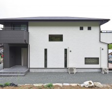 家事動線を意識したシンプルモダンハウス